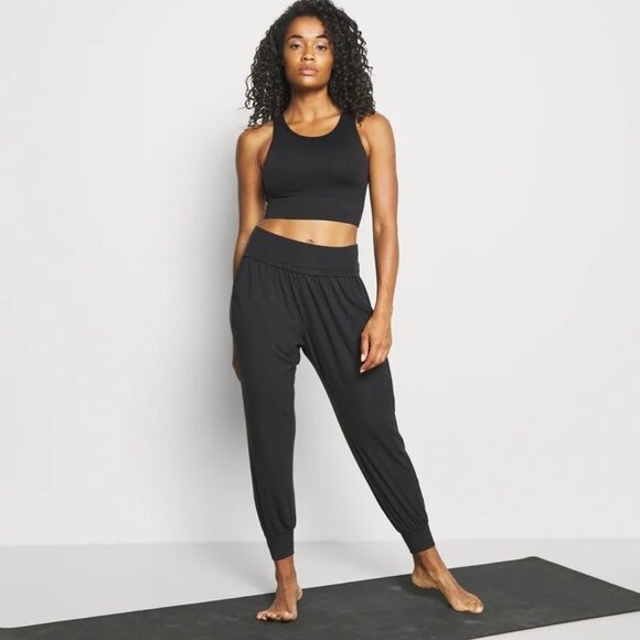 Athleta XS Black Pants Leggings Studio Salutation Cropped Joggers High Waisted - Picture 4 of 11